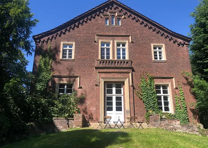 Ministerhaus - Historisches Anwesen Fuer Gruppen Und Seminare * Бергкамен