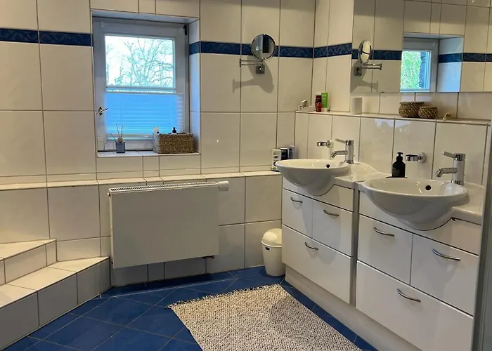 Ministerhaus - Historisches Anwesen Fuer Gruppen Und Seminare Вилла