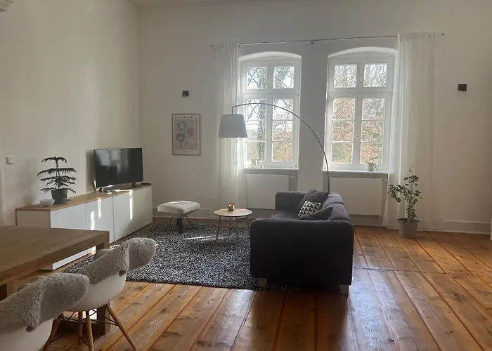 Ministerhaus - Historisches Anwesen Fuer Gruppen Und Seminare Вилла